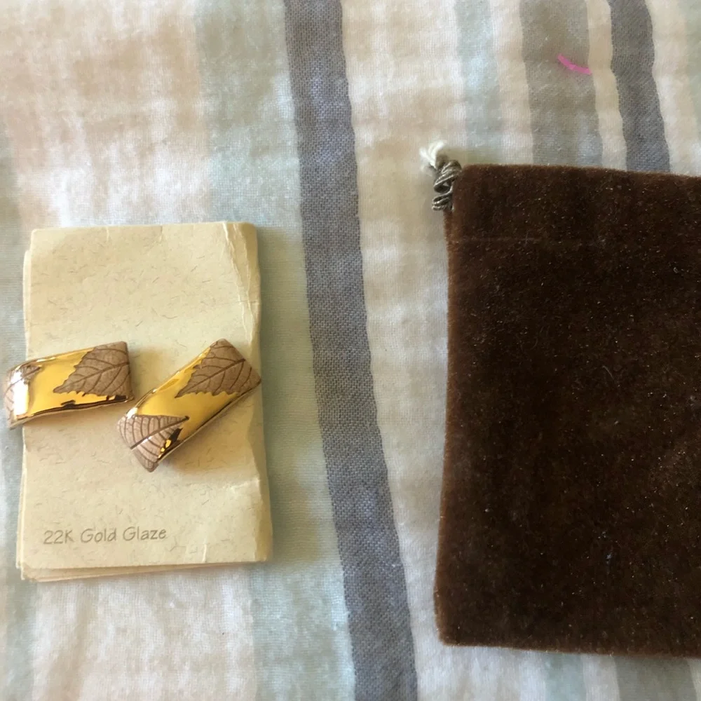 Gold glazed leaf earrings. - Picture 2 of 3